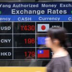 긴 연휴에 원·달러 환율 1420원대로 급등…5월 이후 최고치