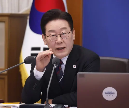 이 대통령 “농지매각 명령이 공산당? ‘경자유전’ 이승만도 빨갱이냐”