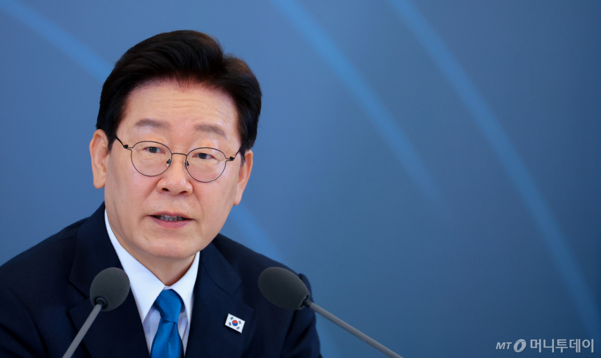 국가핵심기술 ‘디스플레이’도 AI 쓴다…정부, 보안 가이드 마련